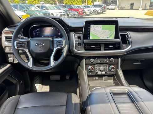 Used 2023 Chevrolet Tahoe Z71 w/ Luxury Package AWD/4WD image 10