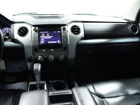 Used 2019 Toyota Tundra SR5 AWD/4WD image 18