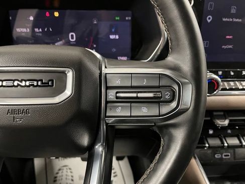 Used 2023 GMC Canyon Denali AWD/4WD image 31