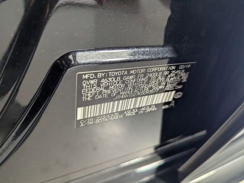 Used 2019 Lexus IS 300 F Sport w/ F Sport Package RWD image 29