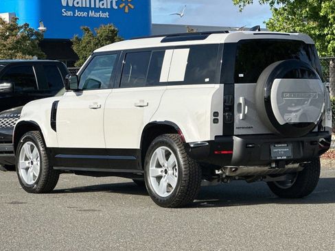 New 2026 Land Rover Defender 110 X-Dynamic SE AWD/4WD image 3