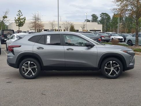 New 2026 Chevrolet Trax RS w/ Driver Confidence Package image 4