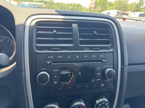 Used 2011 Dodge Caliber Mainstreet FWD image 28