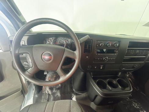 Used 2023 GMC Savana 2500 w/ Driver Convenience Package image 16