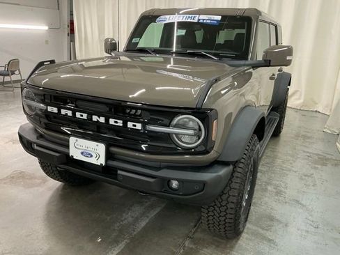 New 2025 Ford Bronco Outer Banks w/ Sasquatch Package image 9