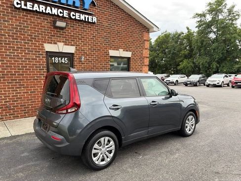 Used 2020 Kia Soul LX FWD image 4