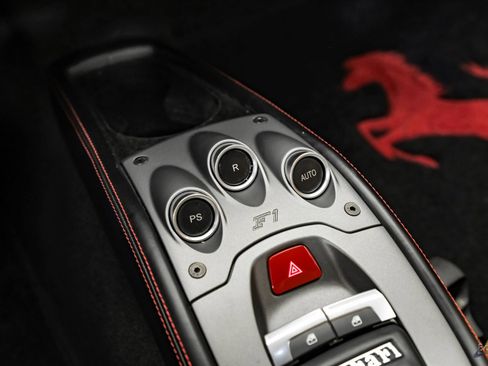 Used 2014 Ferrari 458 Italia Coupe RWD image 71