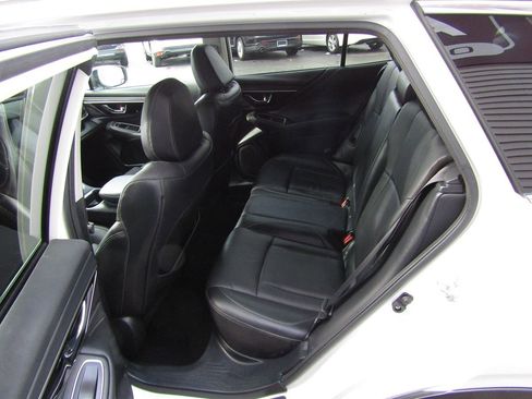 Used 2022 Subaru Outback Limited w/ Popular Package #2 image 5