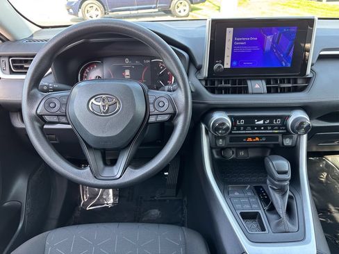 Used 2025 Toyota RAV4 XLE AWD/4WD image 20