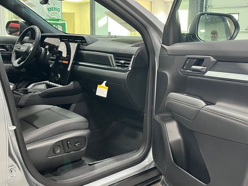 New 2026 GMC Terrain Elevation w/ Elevation Premium Package image 9