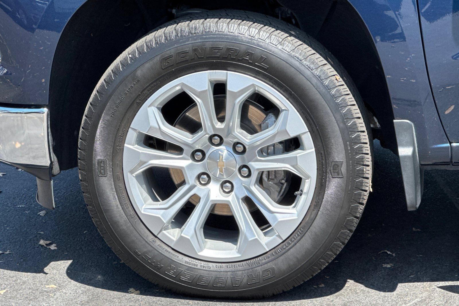 Certified 2023 Chevrolet Silverado 1500 LTZ AWD/4WD image 31
