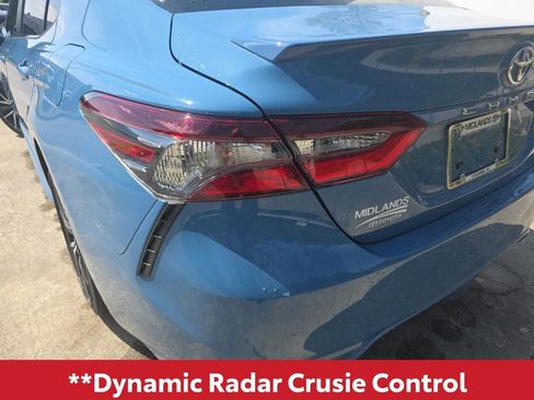 Used 2024 Toyota Camry SE image 9