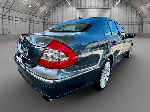 Used 2008 Mercedes-Benz E 350 4MATIC Sedan image 7