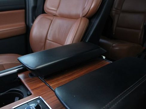 Used 2019 Lincoln Navigator L Reserve w/ Cargo Package AWD/4WD image 18