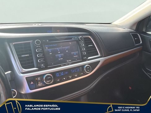 Used 2018 Toyota Highlander Limited Platinum AWD/4WD image 21