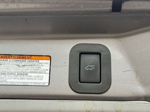 Used 2018 Toyota Sienna SE w/ SE Preferred Package FWD image 31