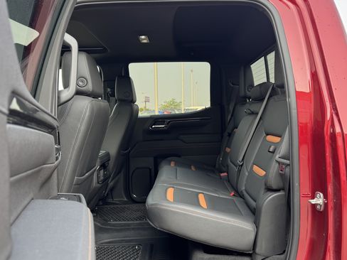 Used 2025 GMC Sierra 1500 AT4 w/ AT4 Premium Package AWD/4WD image 8