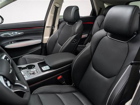 New 2026 Genesis GV70 2.5T Advanced AWD/4WD image 19