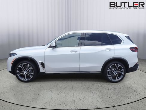 New 2026 BMW X5 sDrive40i w/ Climate Comfort Package RWD image 3