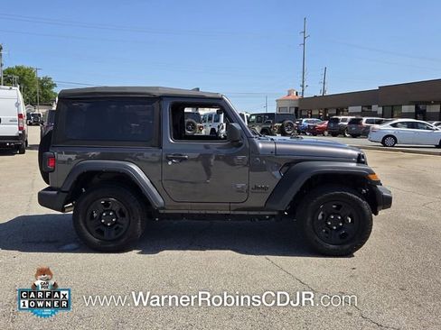 Used 2025 Jeep Wrangler Sport AWD/4WD image 11