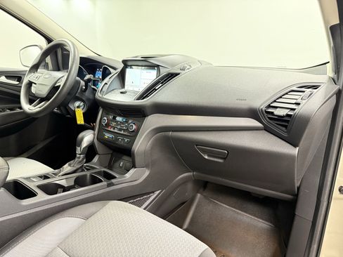 Used 2018 Ford Escape SE w/ Ford Safe & Smart Package image 25
