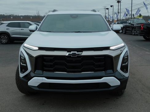 New 2026 Chevrolet Equinox ACTIV w/ Safety and Technology Package image 3