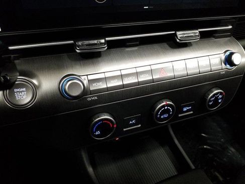 New 2026 Hyundai Kona SE image 8