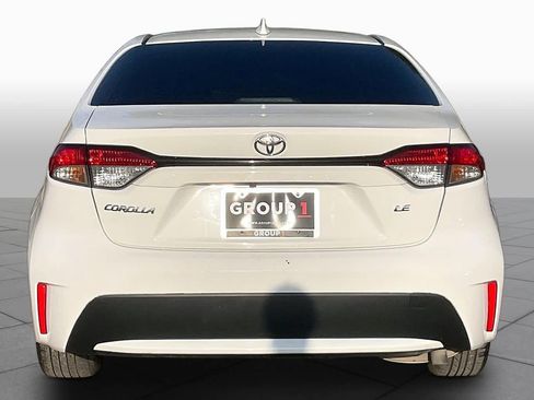 Used 2022 Toyota Corolla LE FWD image 5