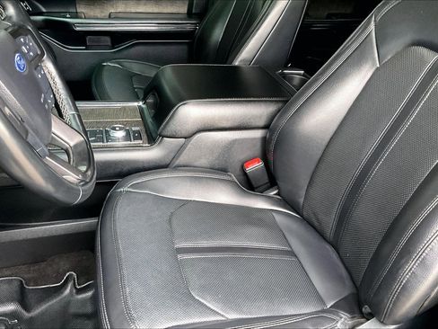 Used 2021 Ford Expedition Max Limited image 16