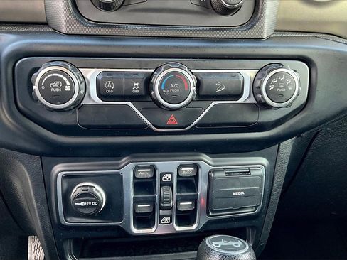 Used 2019 Jeep Wrangler Unlimited Sport S image 16