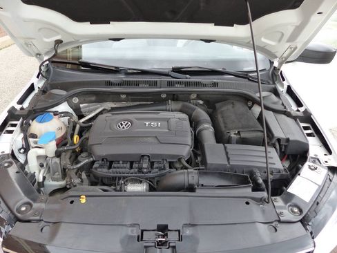 Used 2015 Volkswagen Jetta Sport FWD image 16