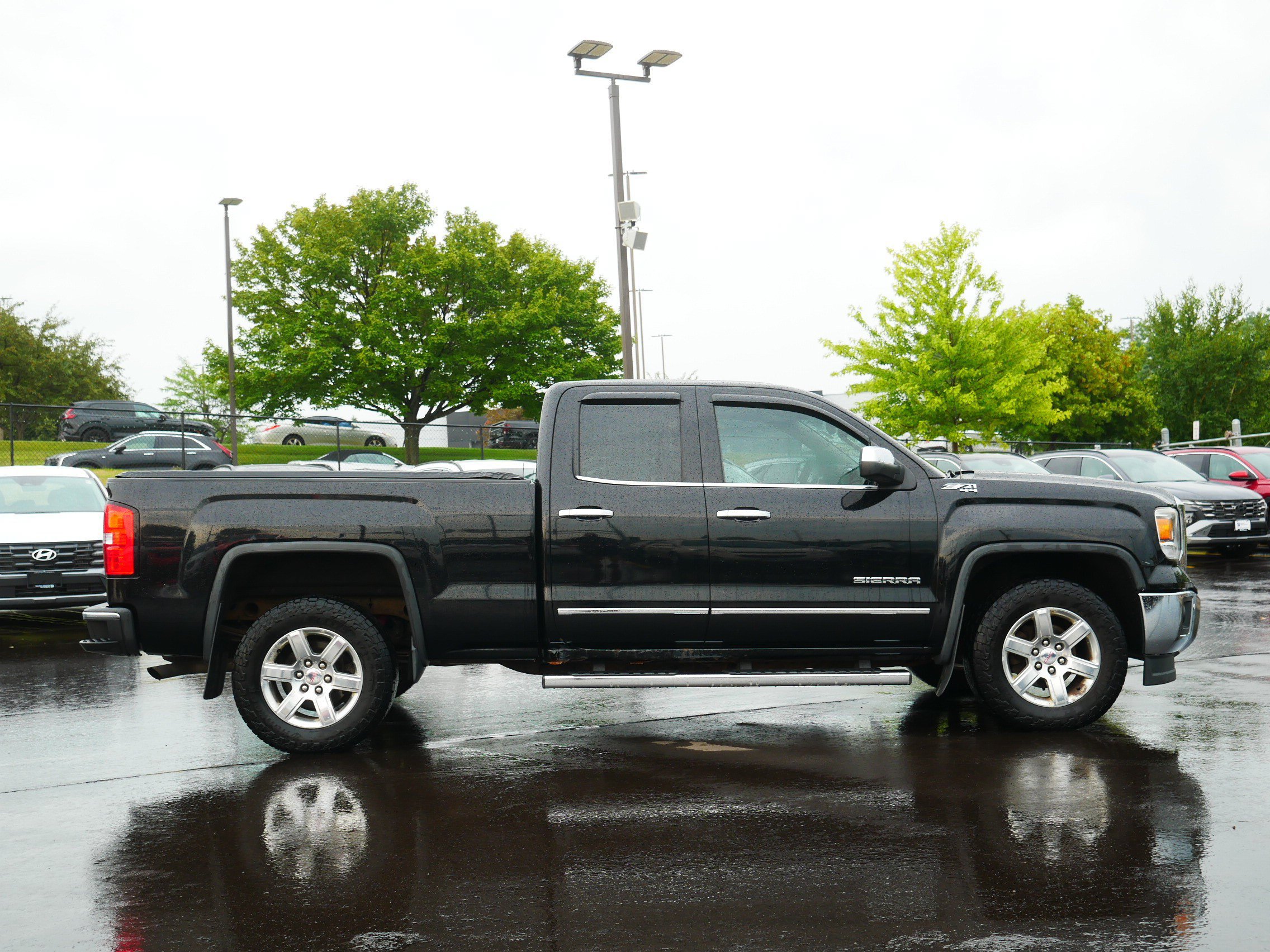 Used 2014 GMC Sierra 1500 SLT w/ SLT Preferred Package AWD/4WD image 5