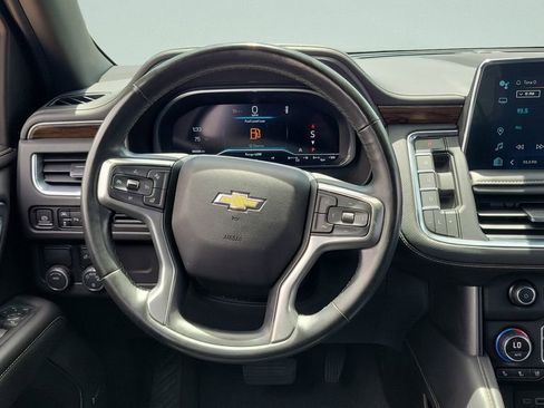 Used 2023 Chevrolet Suburban Premier image 12