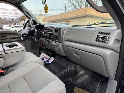 Used 2004 Ford F350 XLT image 15