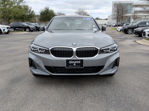 Certified 2023 BMW 330i Sedan w/ Convenience Package image 3