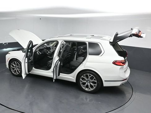 Used 2023 BMW X7 xDrive40i AWD/4WD image 55