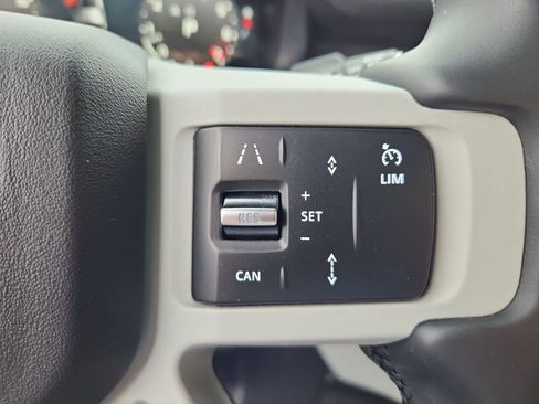 Used 2023 Land Rover Defender 110 X-Dynamic SE AWD/4WD image 18