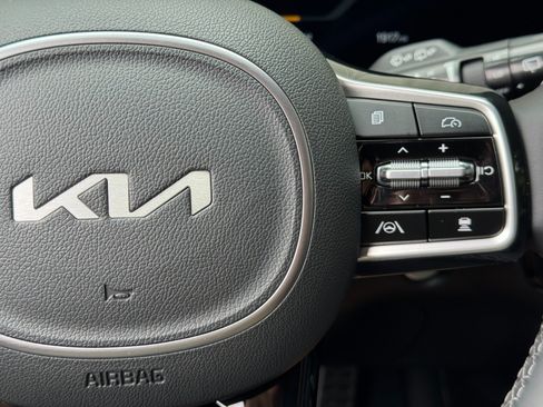 Used 2025 Kia Sorento SX AWD/4WD image 21
