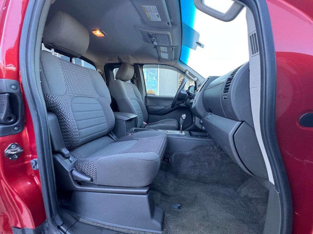 Used 2014 Nissan Frontier SV RWD image 18