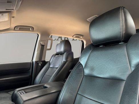 Used 2017 Toyota Tundra SR5 AWD/4WD image 9
