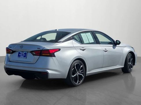 Used 2024 Nissan Altima 2.5 SR FWD image 6