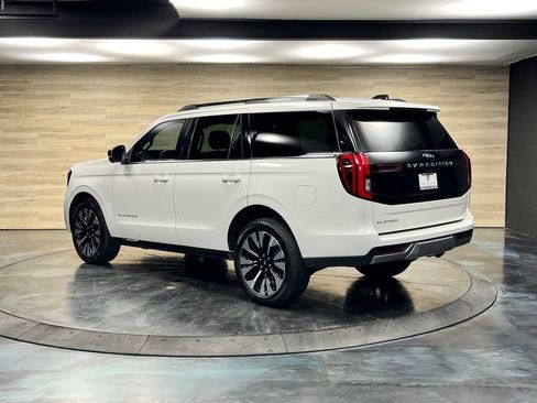 Used 2025 Ford Expedition Platinum w/ Driver's Package AWD/4WD image 16