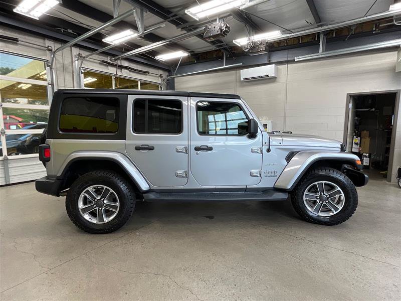 Used 2018 Jeep Wrangler Unlimited Sahara AWD/4WD image 6