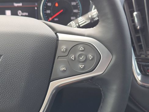 Used 2023 Chevrolet Traverse RS FWD image 25