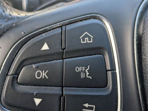 Used 2018 Mercedes-Benz C 300 Sedan image 9