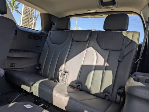 Used 2024 Hyundai Palisade SEL FWD image 18