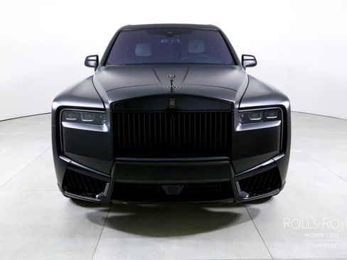 Used 2025 Rolls-Royce Cullinan Black Badge image 7