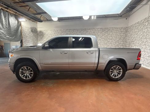 Used 2022 RAM 1500 Laramie w/ Sport Appearance Package AWD/4WD image 4