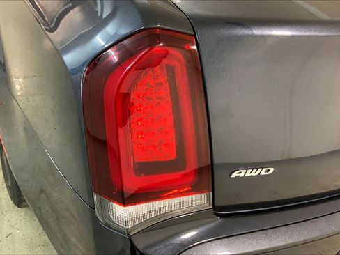 Used 2019 Chrysler 300 S w/ 300S Premium Group image 28