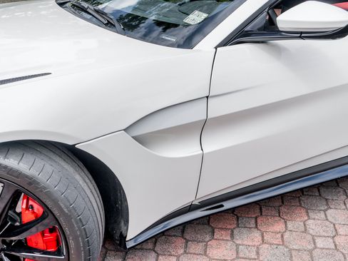Used 2020 Aston Martin V8 Vantage Coupe RWD image 36